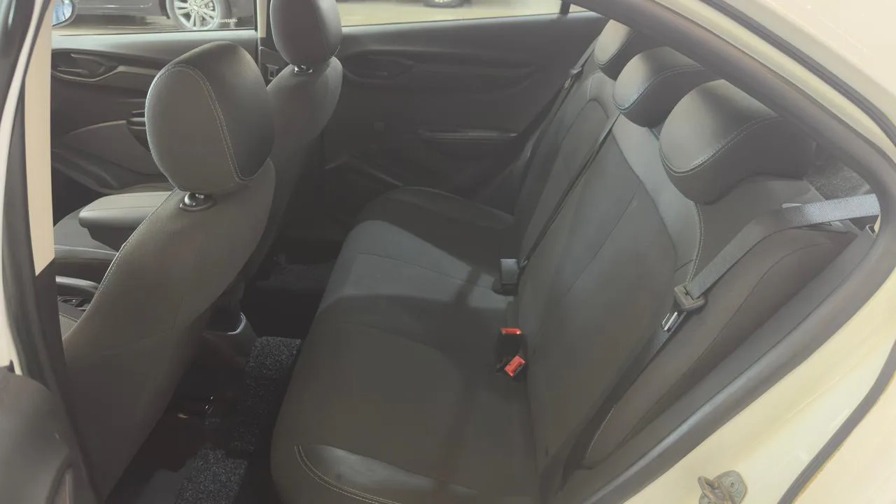 Chevrolet ONIX SEDAN — foto 10