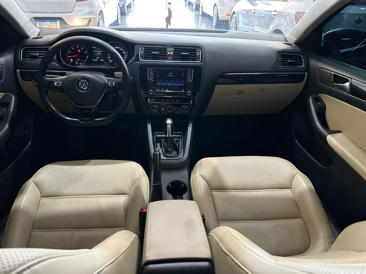 Volkswagen JETTA — foto 11