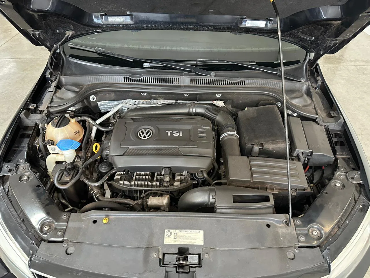 Volkswagen JETTA — foto 17