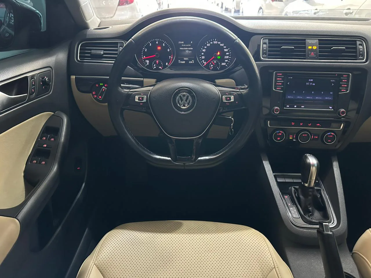 Volkswagen JETTA — foto 10