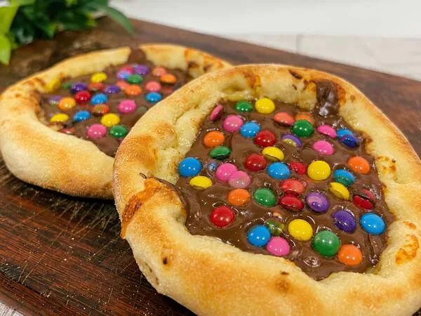 Esfiha - Confete com Chocolate Preto