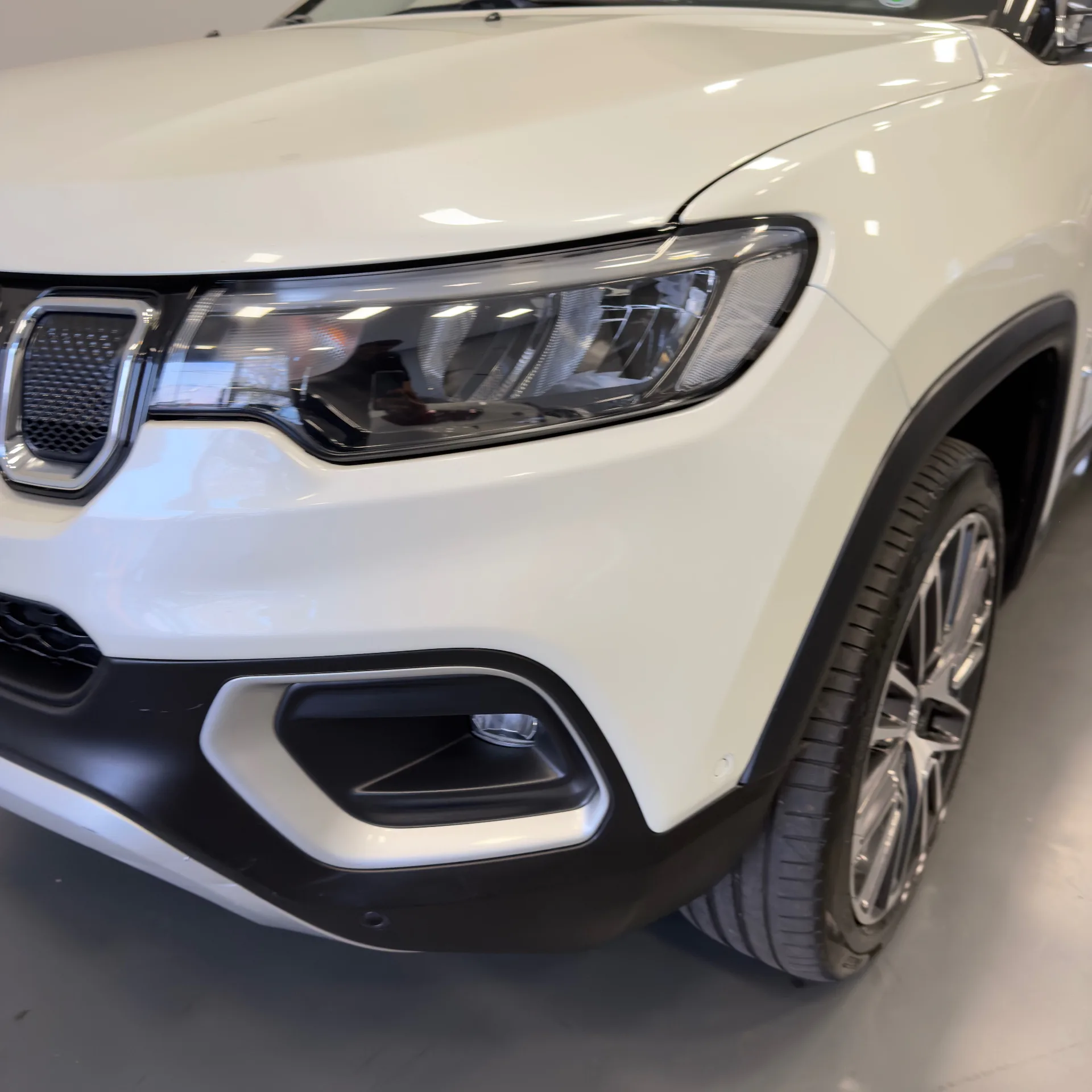 Jeep Compass — foto 17