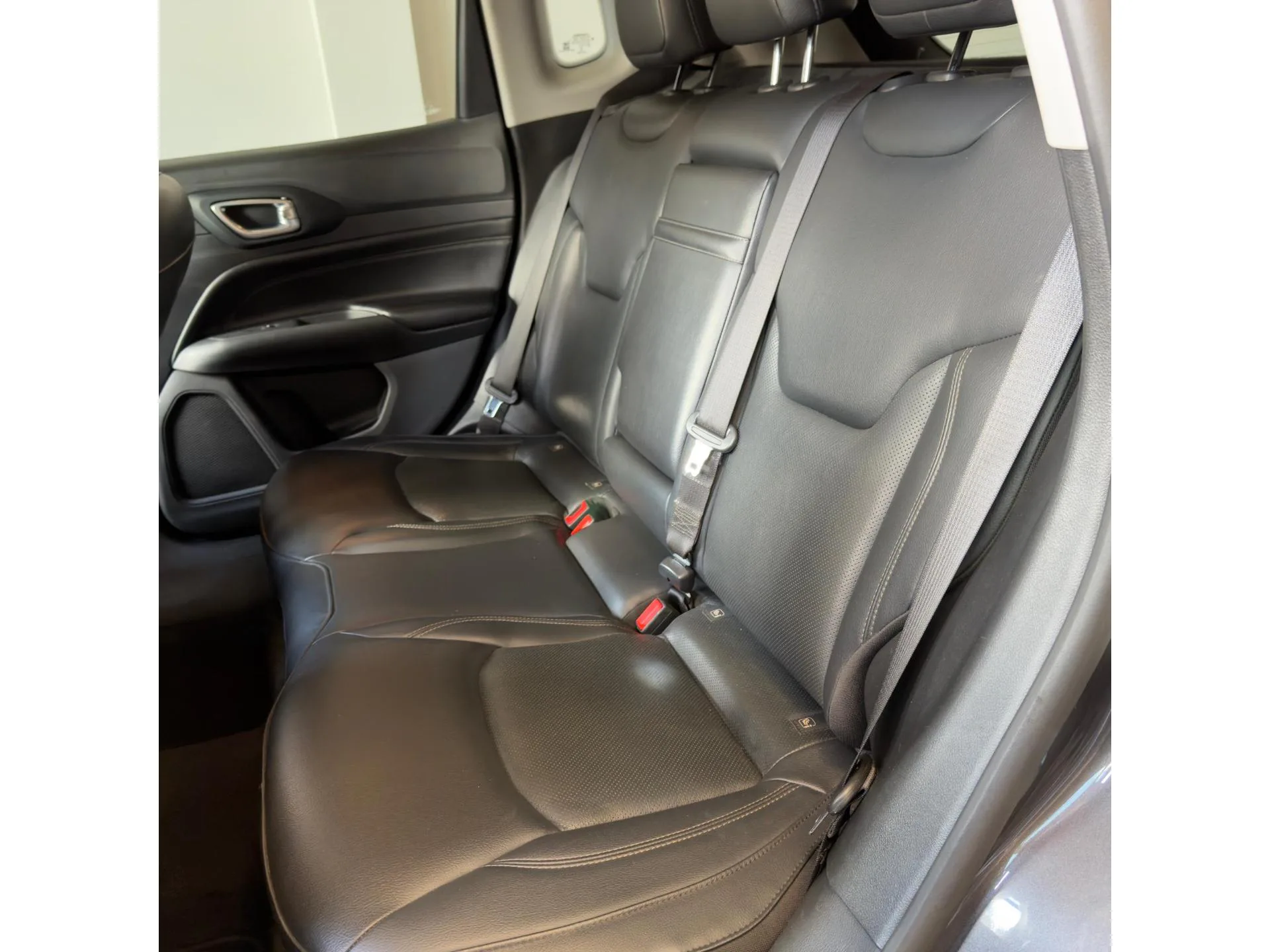 Jeep Compass — foto 14