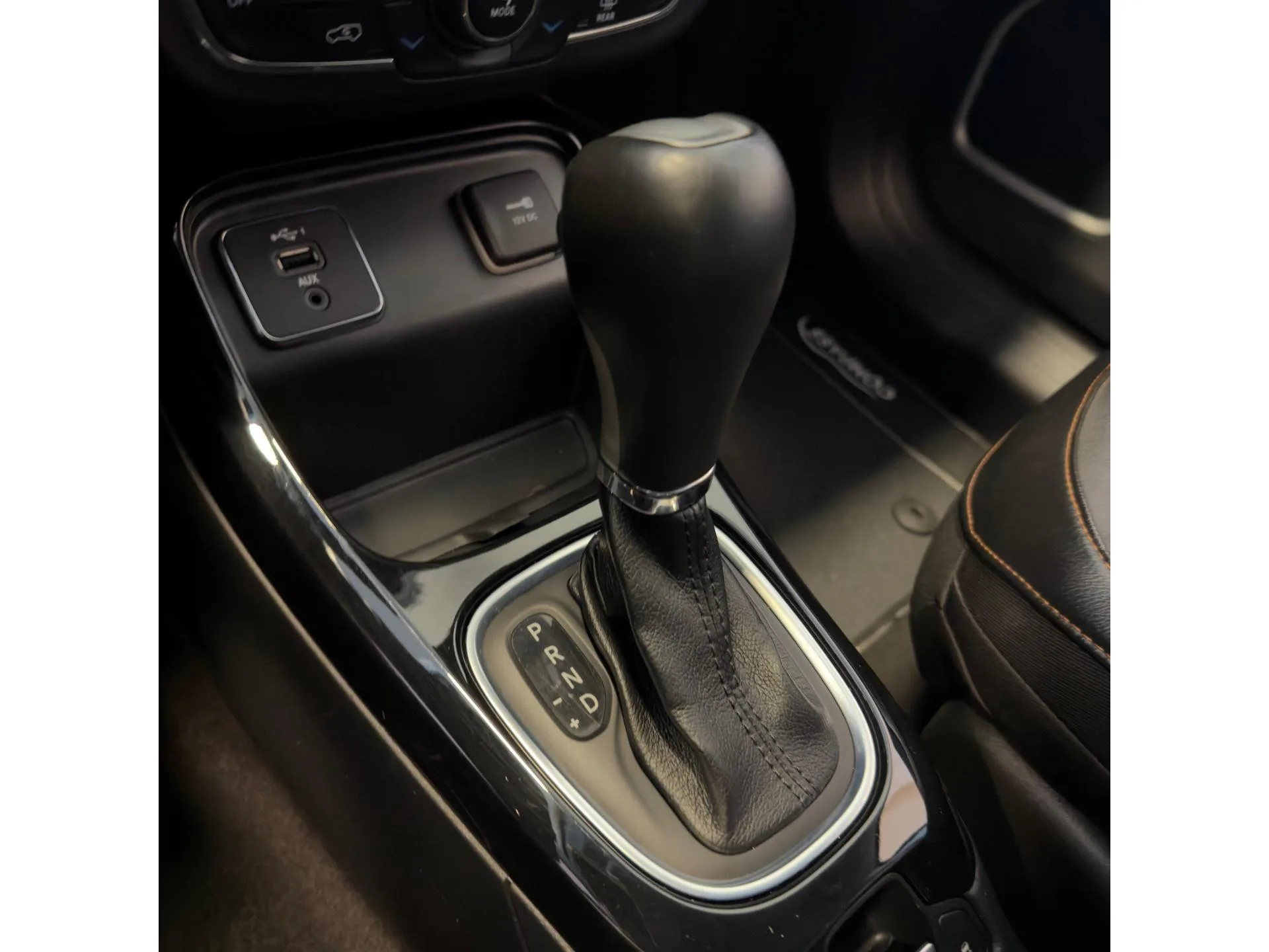 Jeep Compass — foto 11