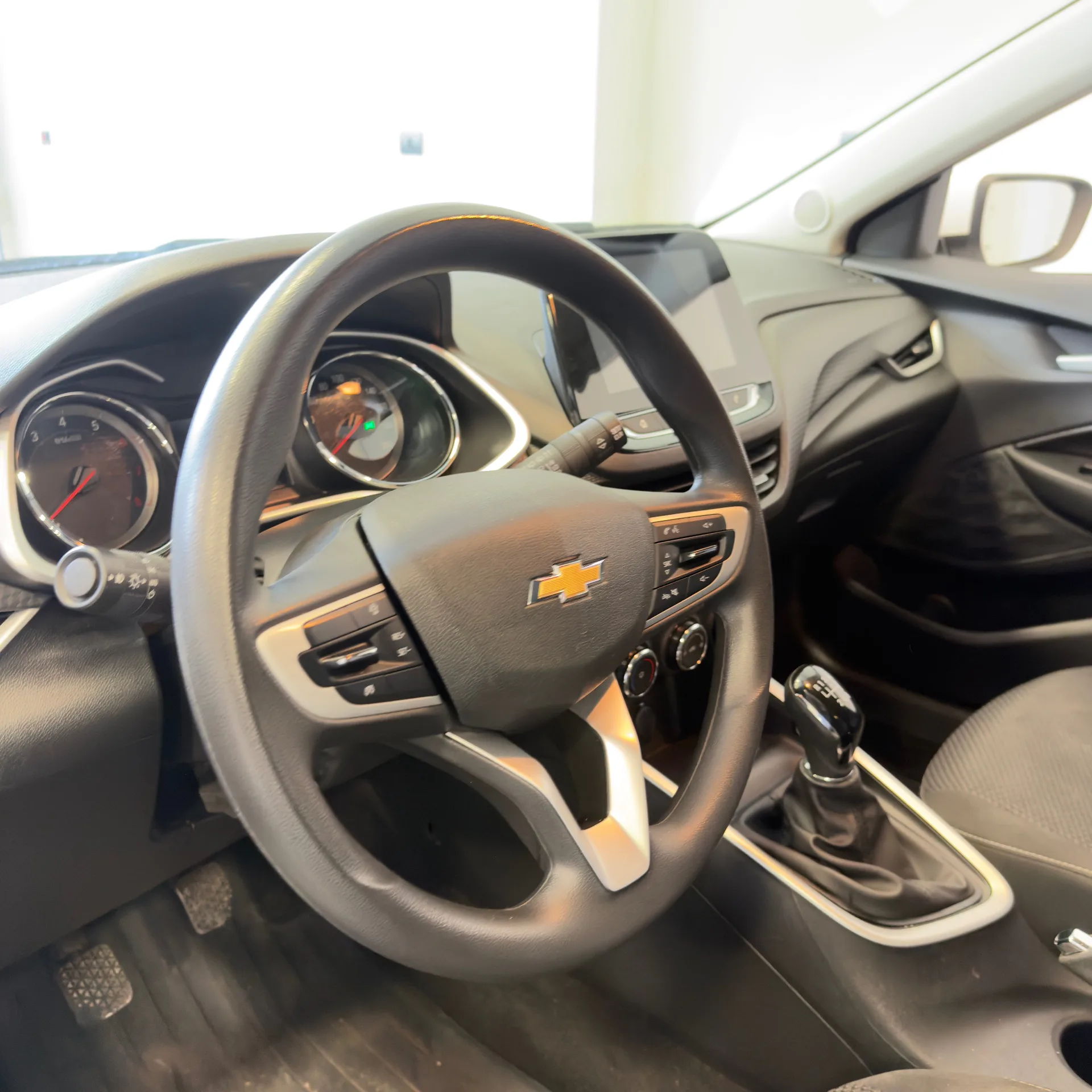 Chevrolet Onix — foto 6