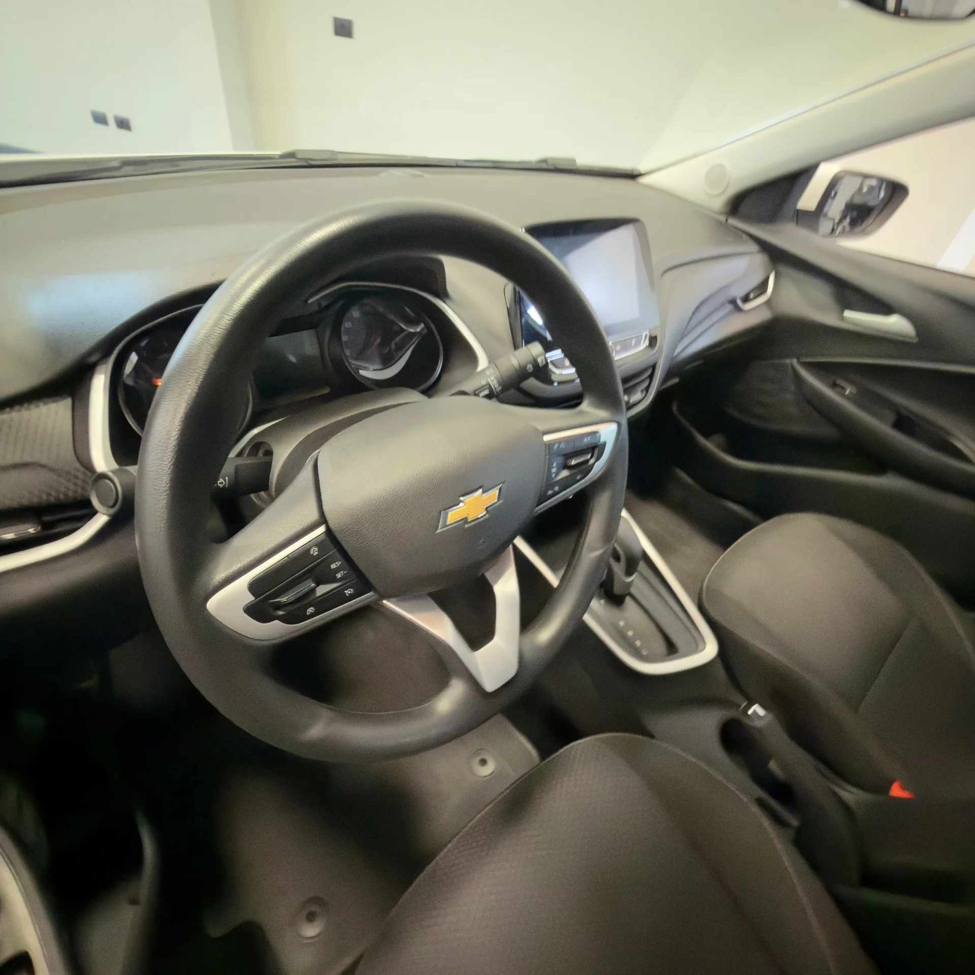 Chevrolet Onix — foto 5