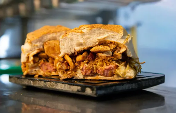 DOG FRANGO COM BACON
